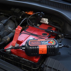 caricabatterie per auto